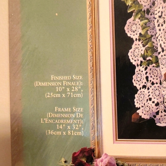 VINTAGE HERITAGE COLLECTION #915 RHYTHMS IN LACE CREWEL KIT - Picture 3 of 4